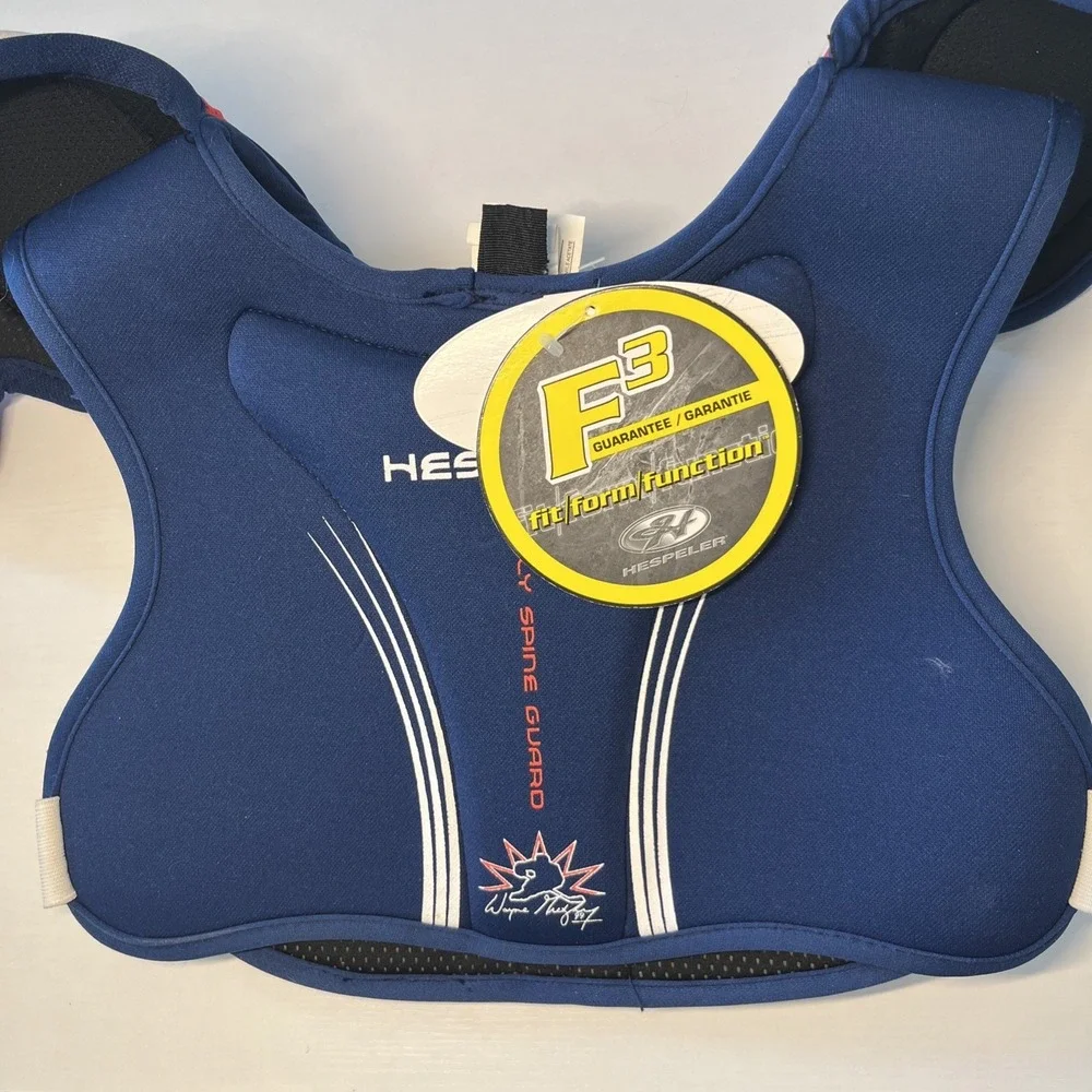 Wayne Gretzky BASIX Youth Hockey Shoulder Pads Size Medium M NWT Hespler